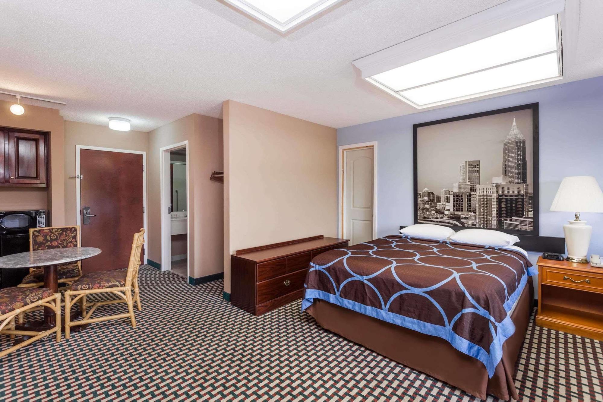 Super 8 By Wyndham Hotel 2*