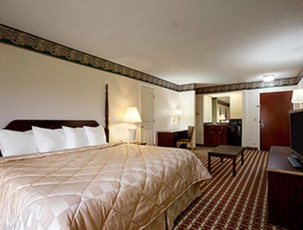 Hotel Super 8 By Wyndham 2*